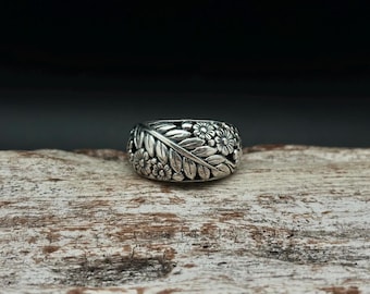 Bali Floral Ring // 925 Sterling Silver // Handmade Bali Ring // Sizes 6-9