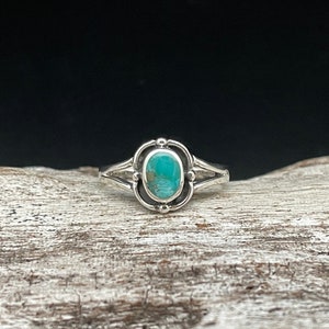 Vintage Style Natural Turquoise Silver Ring // 925 Sterling Silver // Genuine Turquoise //Sizes - 5 to 10 Available