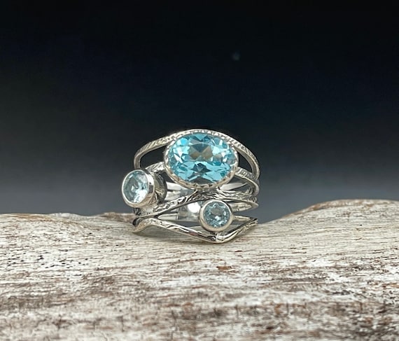 Multi Stone Swiss Blue Topaz Ring // Size 9 // Oxidized 925 Sterling Silver