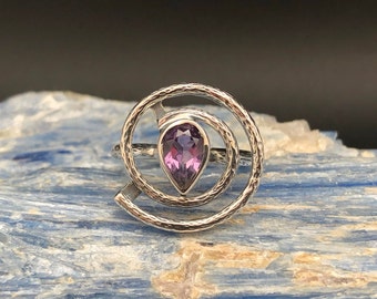 Amethyst Spiral Ring  // Teardrop Amethyst Spiral Ring // Textured Sterling Silver Setting // Circular Amethyst Ring // Oxidized Ring