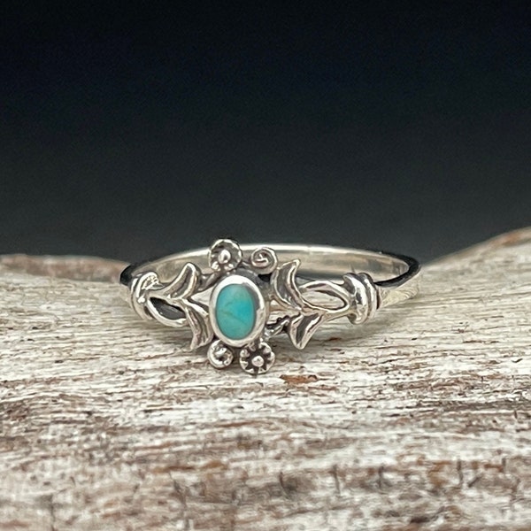 Floral Bali Turquoise Ring // 925 Sterling Silver with Genuine Turquoise // Oxidized Turquoise Ring // Silver Turquoise Ring