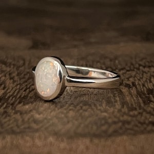 Silver Opal Ring // 925 Sterling Silver // Simple Opal Silver Ring