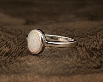 Silver Opal Ring // 925 Sterling Silver // Simple Opal Silver Ring