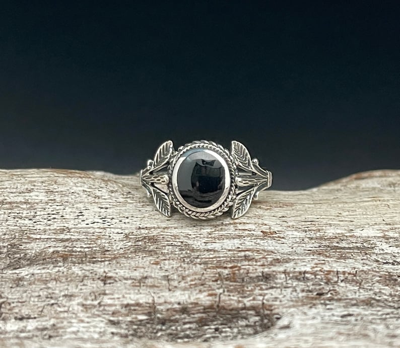 Leaf Design Black Onyx Ring // 925 Sterling Silver // Oxidized// Size 5 to 10 image 4