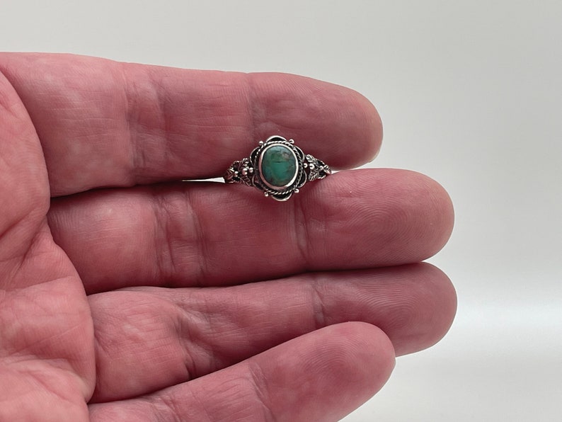 Vintage Turquoise Leaves Ring // 925 Sterling Silver with Genuine Turquoise // Size 5 to 10 image 6