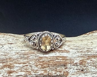 Vintage Style Citrine Heart Ring - 925 Sterling Silver - Oxidized Finish