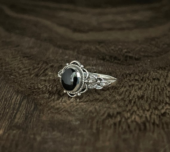 Vintage Onyx Leaves Ring // 925 Sterling Silver With Black