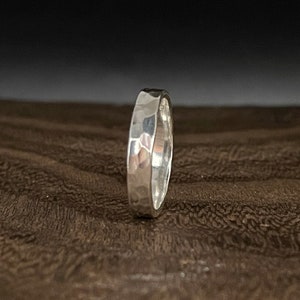 Hammered Flat Band Silver Ring // 925 Sterling Silver // Sizes 5 to 10