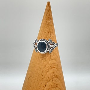 Leaf Design Black Onyx Ring // 925 Sterling Silver // Oxidized// Size 5 to 10 image 2