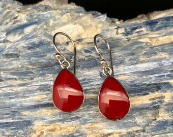 Red Silver Shell Earrings // Bali Teardrop Setting // Red Silver Earrings // 925 Sterling Silver