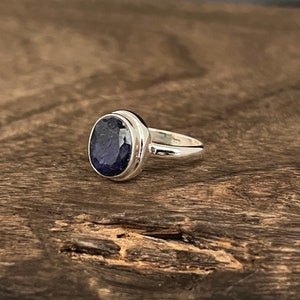 Blue Sapphire Ring // 925 Sterling Silver // Bevelled Oval Setting // Sizes 6 to 10