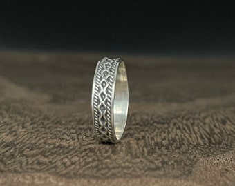 Bali Band Silver Ring // 925 Sterling Silver // Oxidized Bali Ring