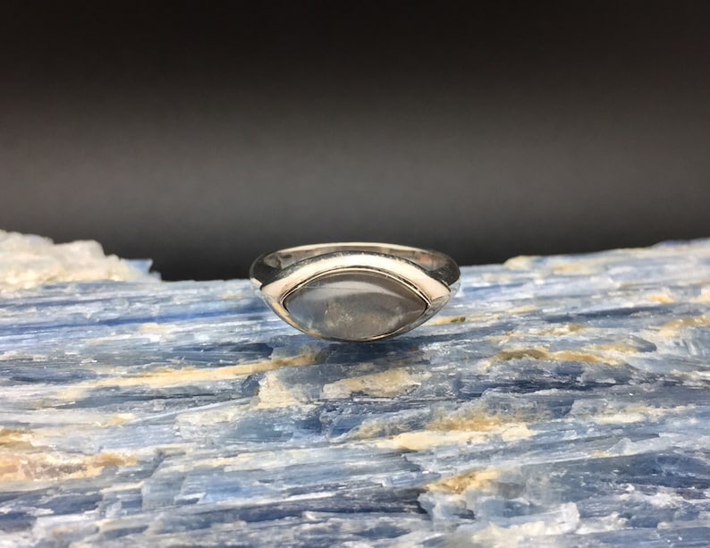 Silver Labradorite Ring 925 Sterling Silver Marquise Setting 6 Grams Silver Gemstone Ring Natural Labradorite Ring