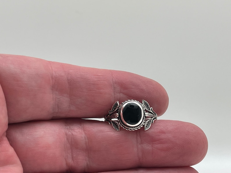 Leaf Design Black Onyx Ring // 925 Sterling Silver // Oxidized// Size 5 to 10 image 5