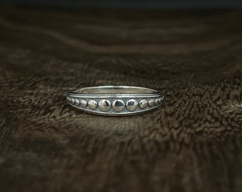 Thin Beaded Bali Ring // 925 Sterling Silver // Oxidized // Sizes 5 to 10