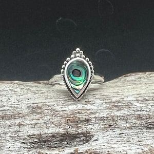 Bali Style Abalone Crown Ring // 925 Sterling Silver // Sizes 5 to 10