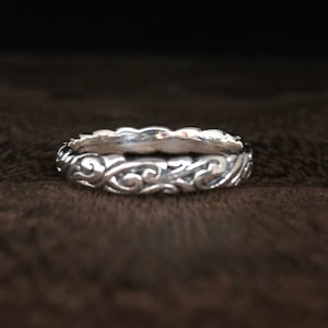 Antiqued Bali Swirls Ring // 925 Sterling Silver // Oxidized Swirl Design Ring