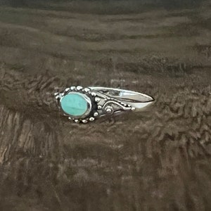 Vintage Style Turquoise Ring in 925 Sterling Silver with Genuine Turquoise