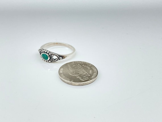Small Vintage Style Turquoise Ring // 925 Sterling Silver