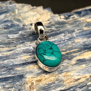 Turquoise Silver Pendant // 925 Sterling Silver // Oval Turquoise Pendant // Turquoise Jewelry