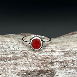Etched Design Carnelian Ring // 925 Sterling Silver // Sizes 5 to 10