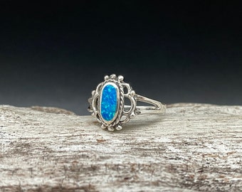Vintage Design Blue Opal Ring // 925 Sterling Silver // Sizes 5 to 10 Available