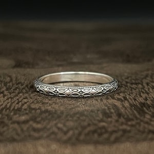 Thin Band Silver Ring // 925 Sterling Silver // Bali Style Silver Ring