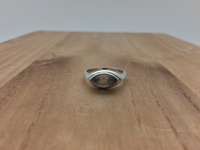 Silver Labradorite Ring 925 Sterling Silver Marquise Setting 6 Grams Silver Gemstone Ring Natural Labradorite Ring