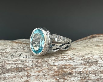 Blue Topaz Silver Ring Size 9 // 925 Sterling Silver // Oxidized Nature Setting