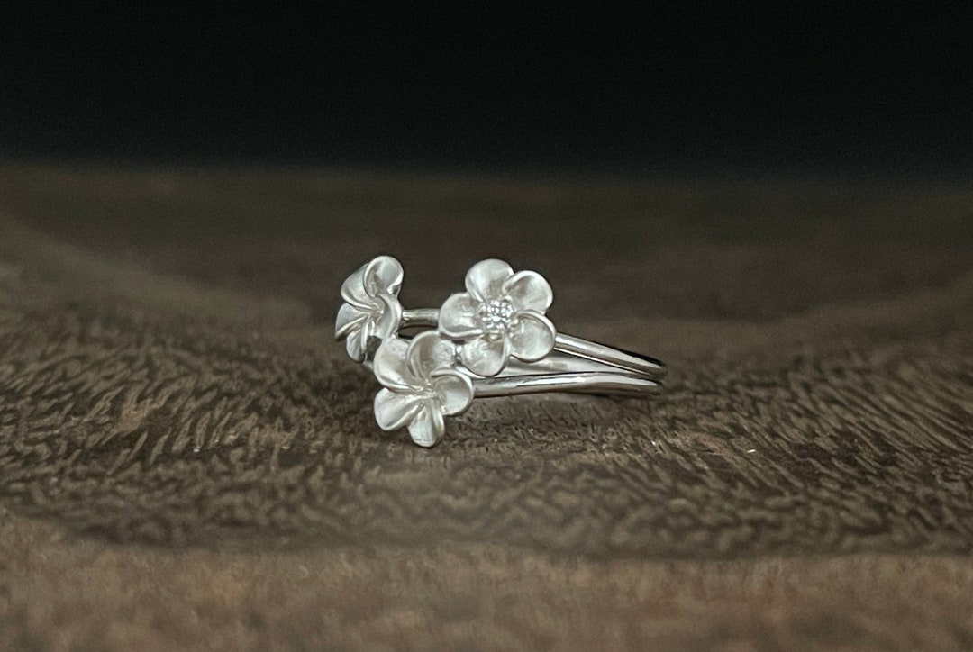Plumeria Ring // 925 Sterling Silver // Matte Silver Plumeria Flower