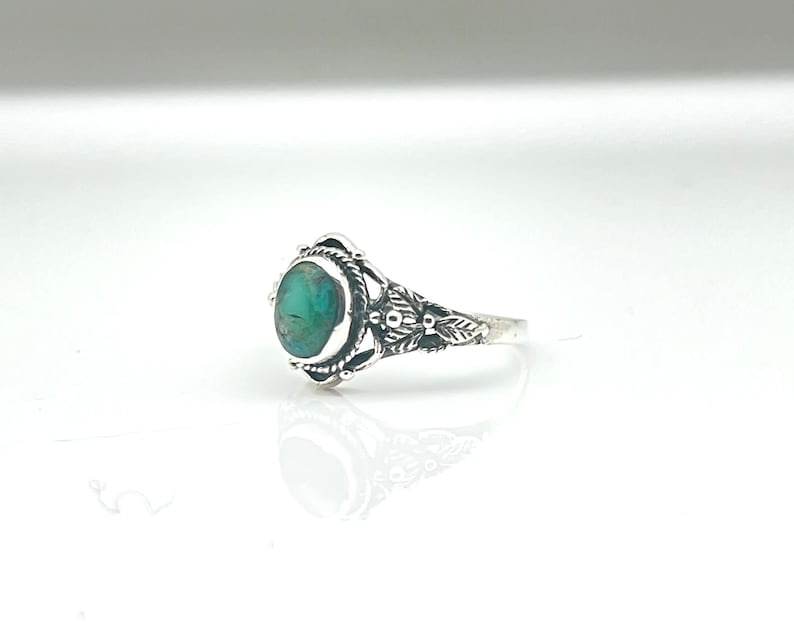 Vintage Turquoise Leaves Ring // 925 Sterling Silver with Genuine Turquoise // Size 5 to 10 image 5