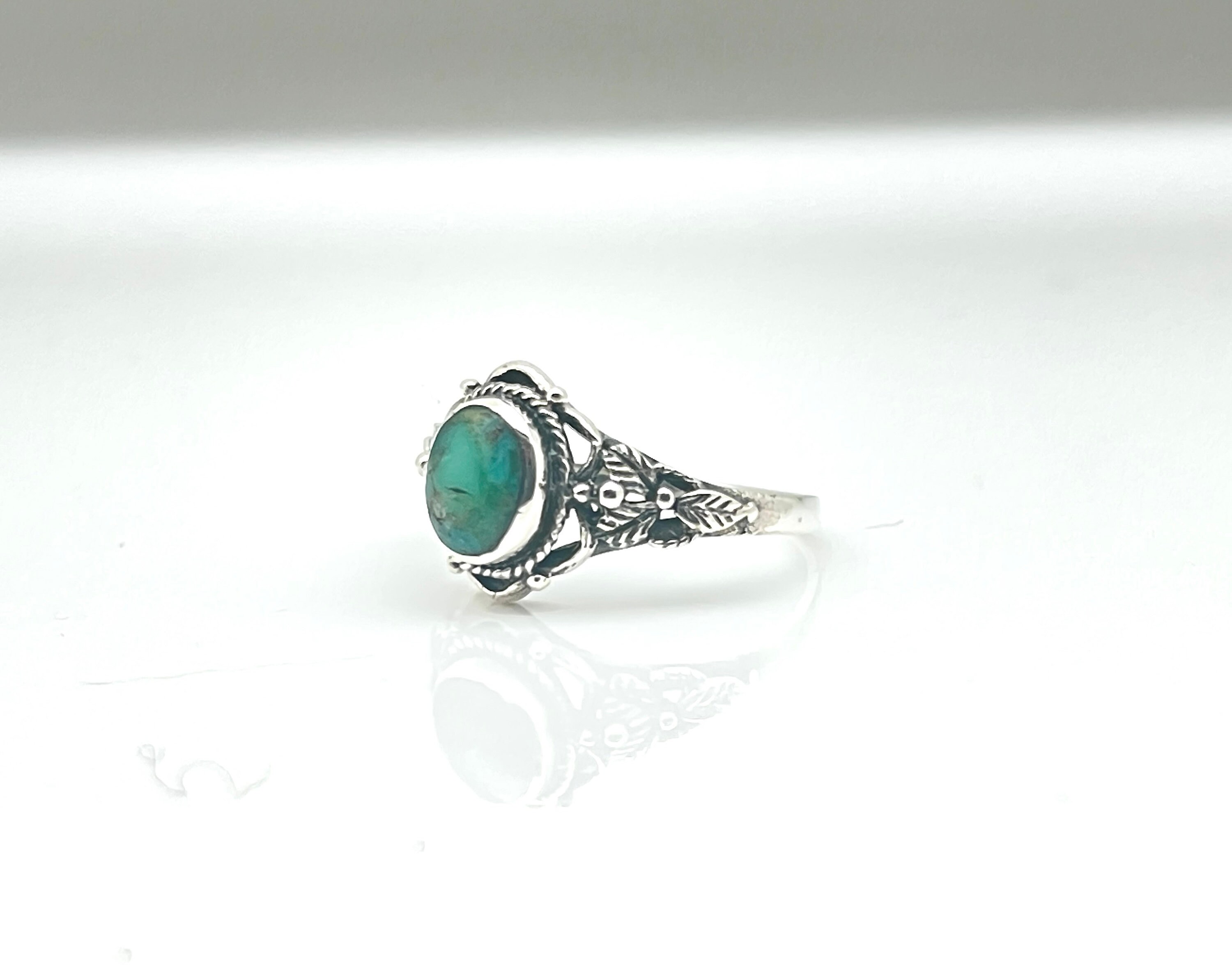 Vintage Style Leaf Ring With Created Green Turquoise - 925 Sterling Silver Oxidized Finish - View #9