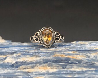 Celtic Citrine Ring Sterling Silver Size 6-9 // Teardrop Citrine Ring // Infinity Braid Sterling Silver Setting