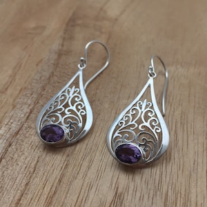 Teardrop Amethyst Swirl Earrings // 925 Sterling Silver // Bali Setting // Hook Backing