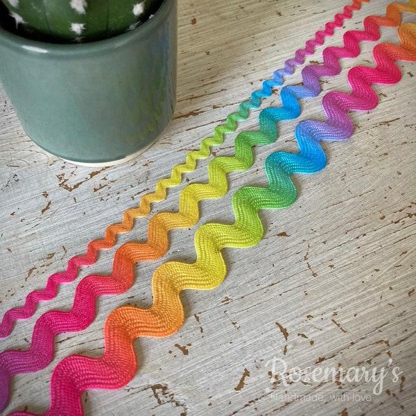 Rainbow Coloured Ric Rac Rayon 4mm / 10mm / 15mm; 3 sizes to choose from. Multibuy / Bulk Buy Discount!