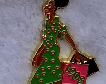 1908 Pink/Green Pretty Diva Lapel Pin