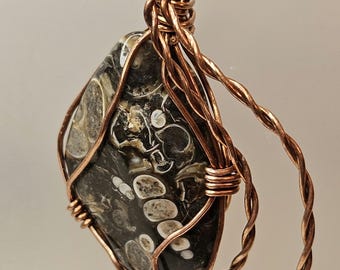 LEOPARD AGATE PENDANT.   Reversible, Wrapped in Copper Wire on a Copper Neck Ring. Shipped free.