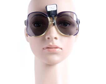 Sunglasses of 70 Stock new of time