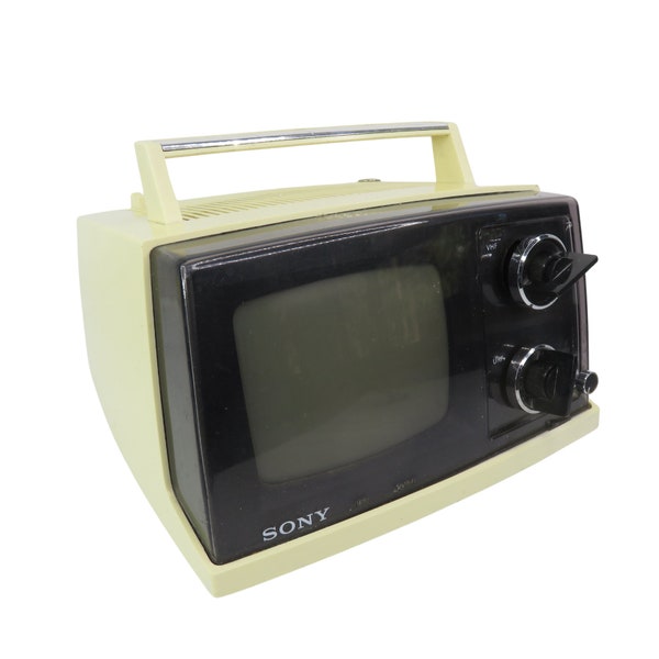 Sony Transistor TV 5 in TV-520 Portable Television Solid State