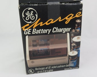 GE Battery Charger Sizes AA AAA C D 9Volt Nickel-Cadmium Vintage Original Box