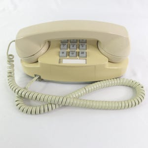 Princess Phone Beige Push Button Telephone 1983 Bell System Telephone Desk Phone
