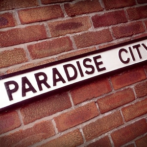 Paradise City Old Fashioned Faux Cast Iron Customisable London Street Sign Perfect Home Plaque Decor Gift
