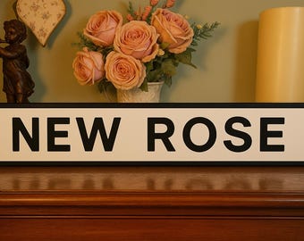 New Rose Indoor anpassbar The Damned Rarised Lettering Faux Gusseisen-Effekt-Zeichen-Plakette Perfektes Wohnkultur-Geschenk