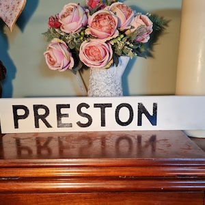 Preston invecchiato segnale stradale britannico di base vecchio stile