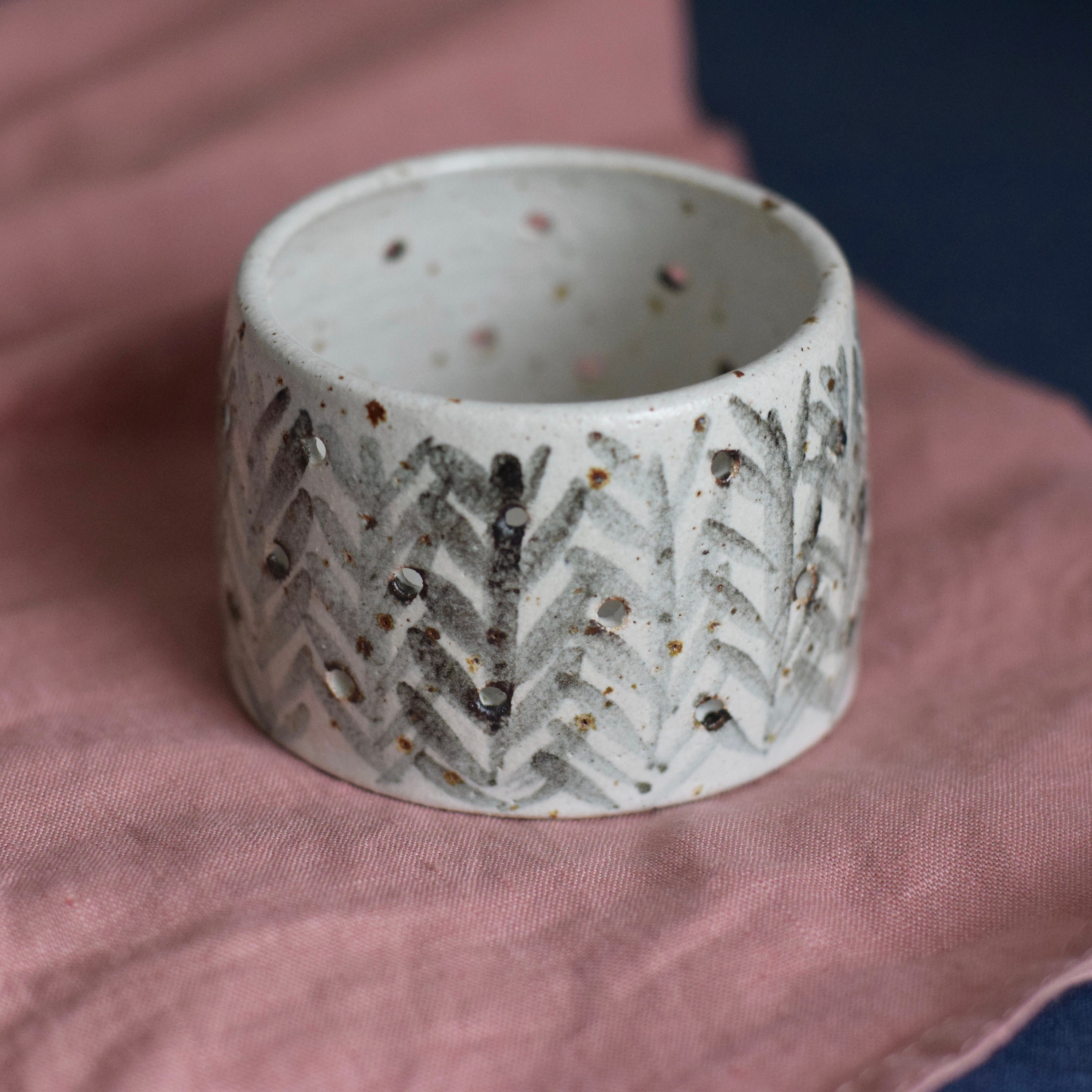 Ceramic Tealight Holder 'Rye'