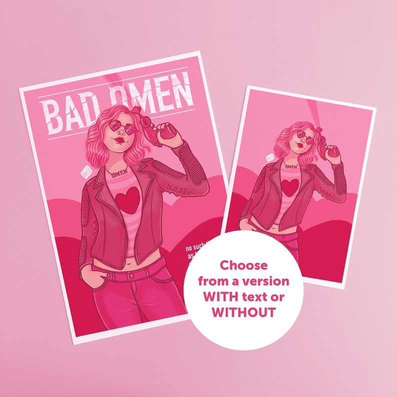 Puede incluir: Una ilustraci&oacute;n rosa y roja de una mujer con cabello rosa que lleva una chaqueta de cuero rosa y roja, una camisa a rayas rosa y blanca y pantalones vaqueros rosas. El texto "BAD MEN" est&aacute; en la parte superior de la imagen. El texto "no such thing as" est&aacute; en la parte inferior de la imagen.