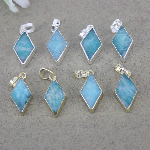 10pcs minuscule charme naturel de losange d’amazonite, bords électroplaqués d’or charme de boucles d’oreilles d’amazonite, charme de petit diamant pour la fabrication de bijoux