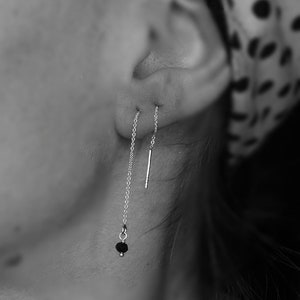 Orecchino mini pietra, orecchino catena, orecchino doppio piercing, argento 925, orecchino filettatore, orecchino minimalista, made in Italy