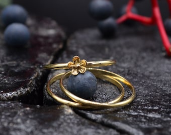 18 kt yellow gold rings, small flower ring, stackable rings set, thin gold ring, minimal ring,gold midi,  18 kt gold,handmade, made in Italy