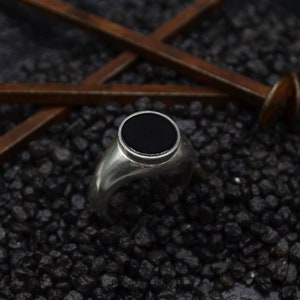 Onyx ring, men&#39;s ring, 925 silver, seal ring, boyfriend ring, chavalier ring, anniversary gift, oxidized silver ring,handmade, made in Italy